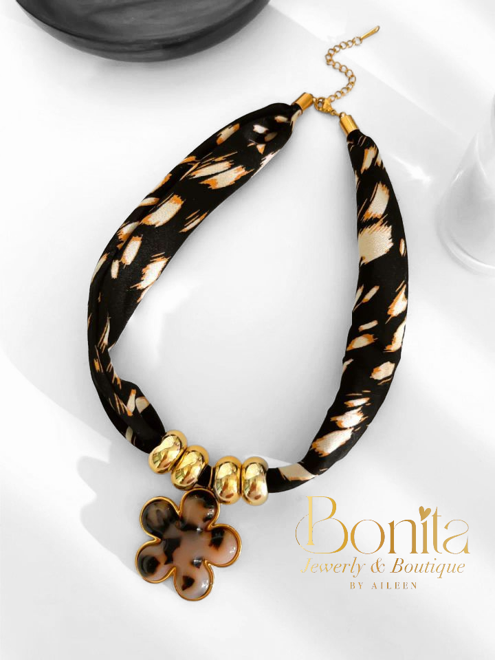 Collar Animal Print