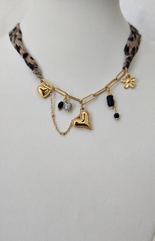 Collar Animal Print Heart